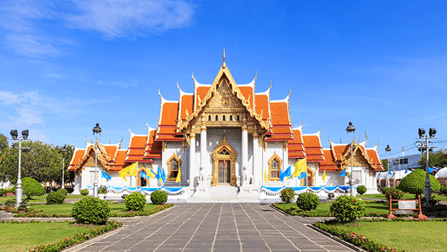 Transfer to Bangkok & Temple Tour