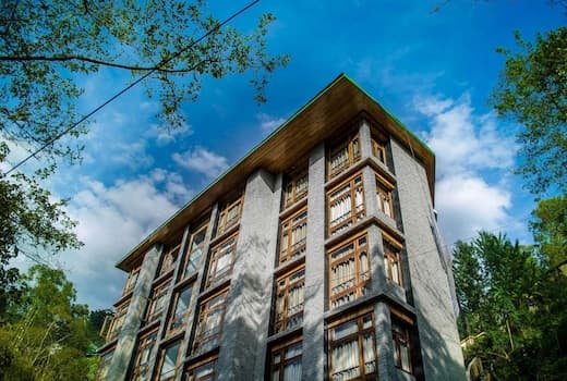  The Golden Crest Hotel