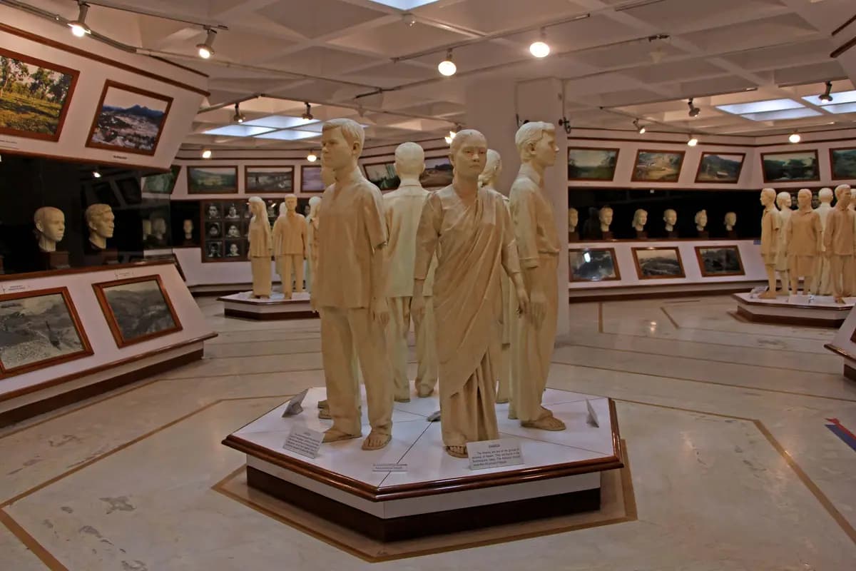 Dummy People inside Museum