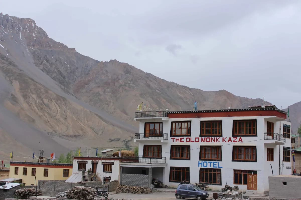 Hotel Old Monk