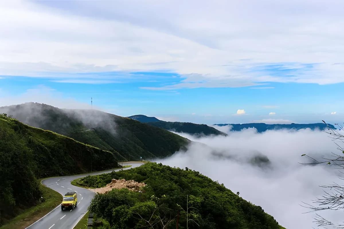 How to Reach Mawlynnong