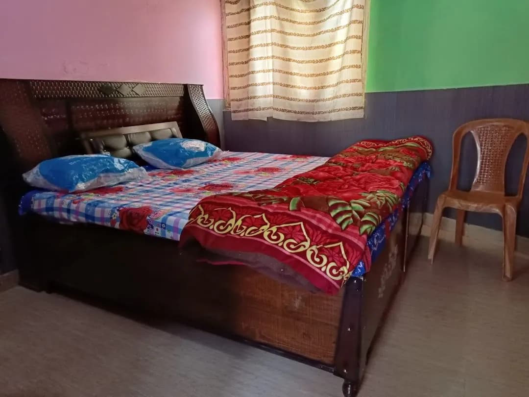 yamuna parmarth hotel &restorent