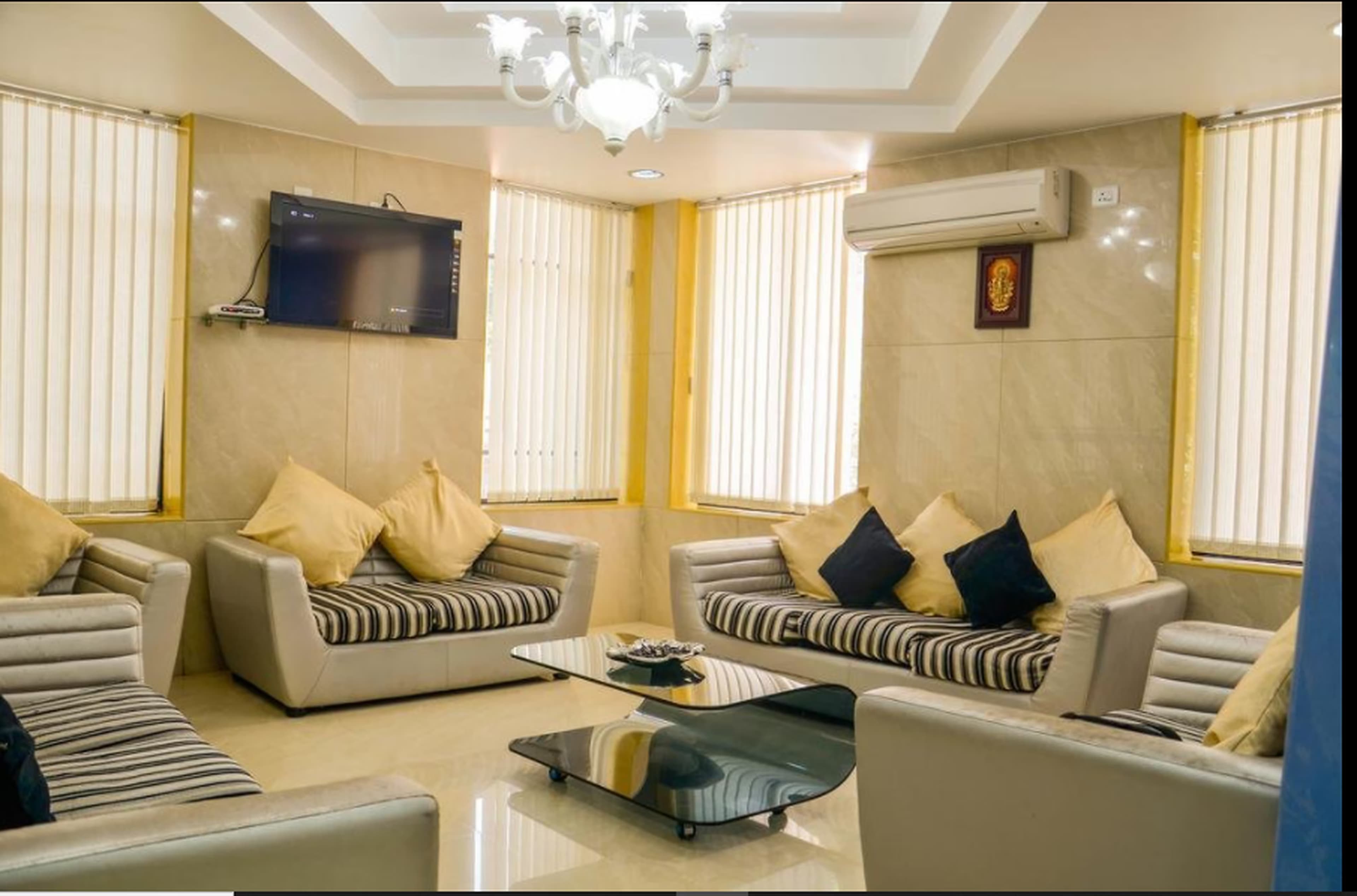 Hotel Opalo Kailas