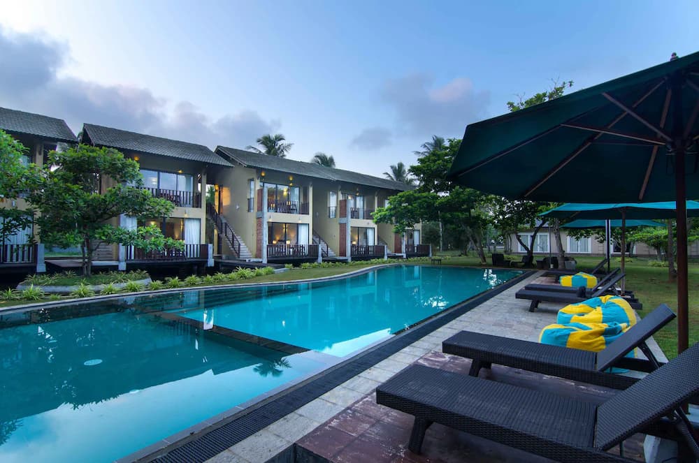 South Lake Hotel 