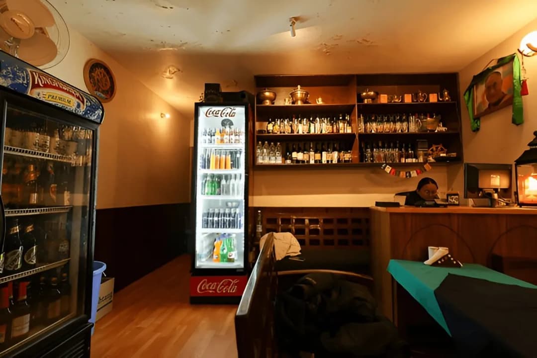 Café & Snack Corner