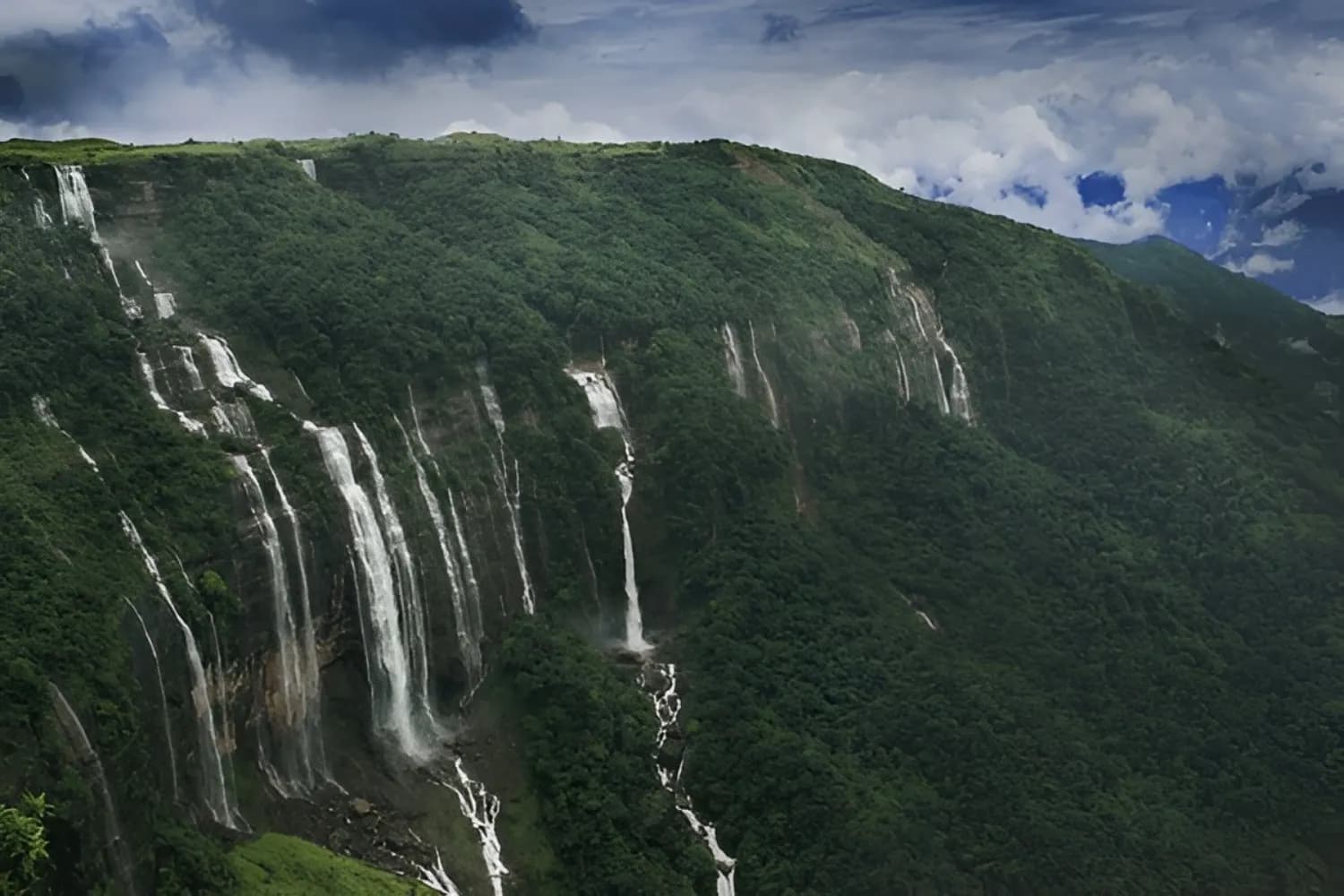 Seven Sisters Falls