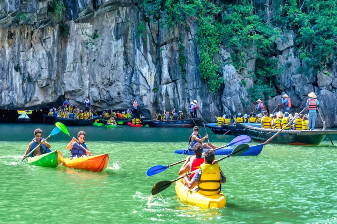 Kayaking Around Nearby Islets