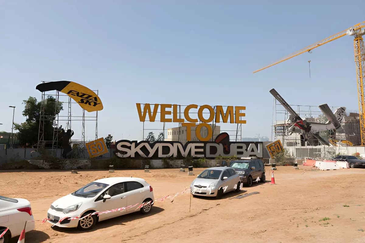 Skydiving in Dubai