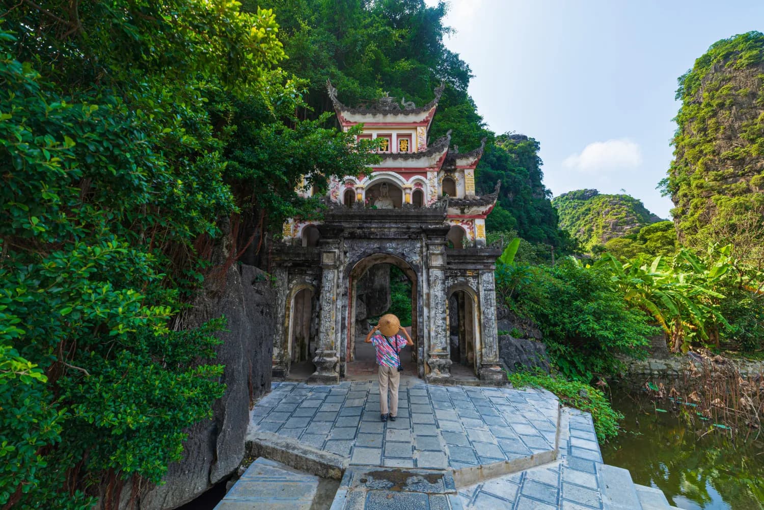 Heritage Vietnam Tour | Hanoi Flavors & Saigon History