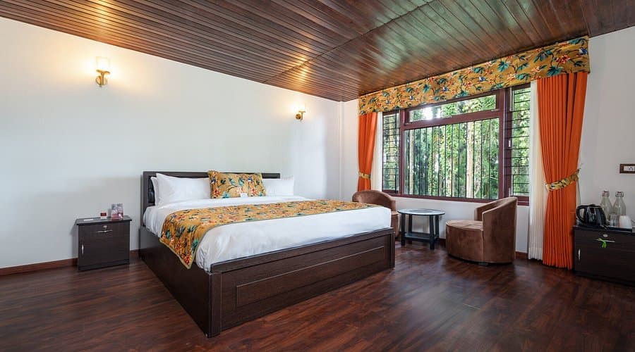 Summit Sherpa Mountain Inn