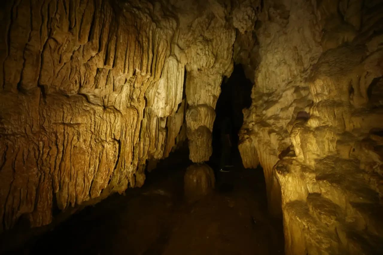 Limestone-Cave-in-Baratang