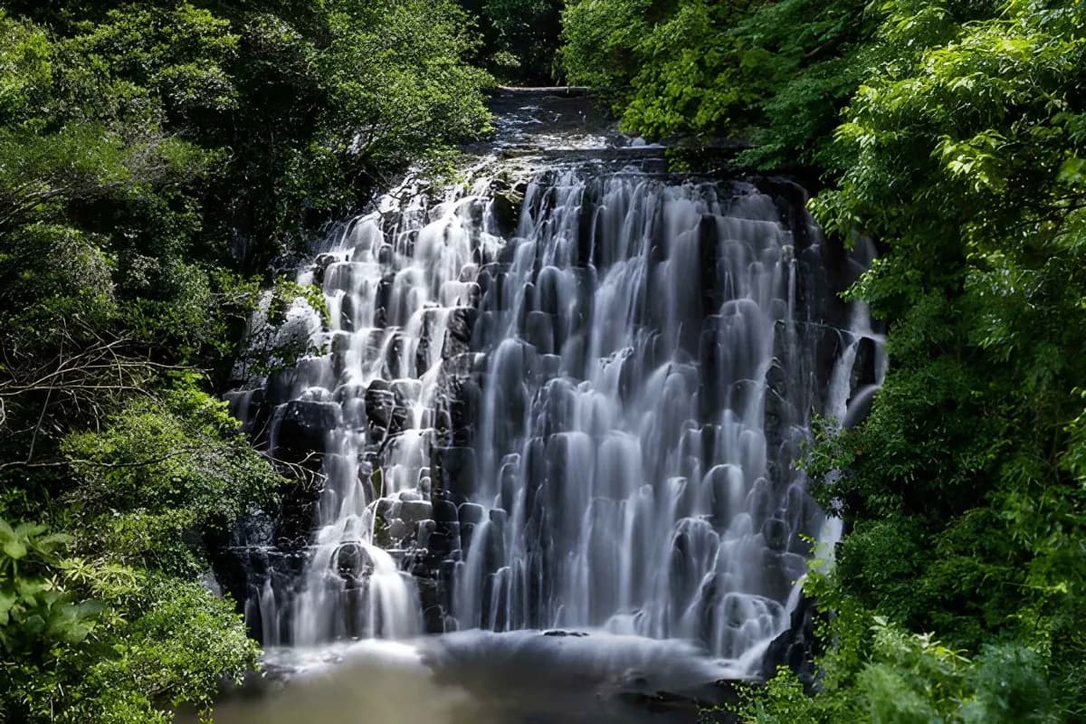 Beauty of Elephant Falls of Shillong