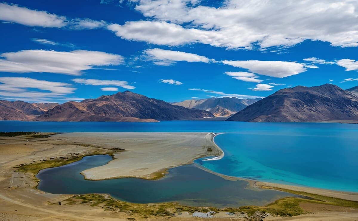 Pangong Lake Sightseeing Tour