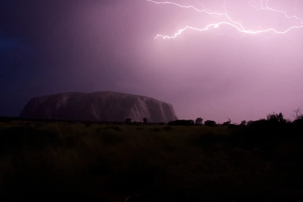 uluru at night