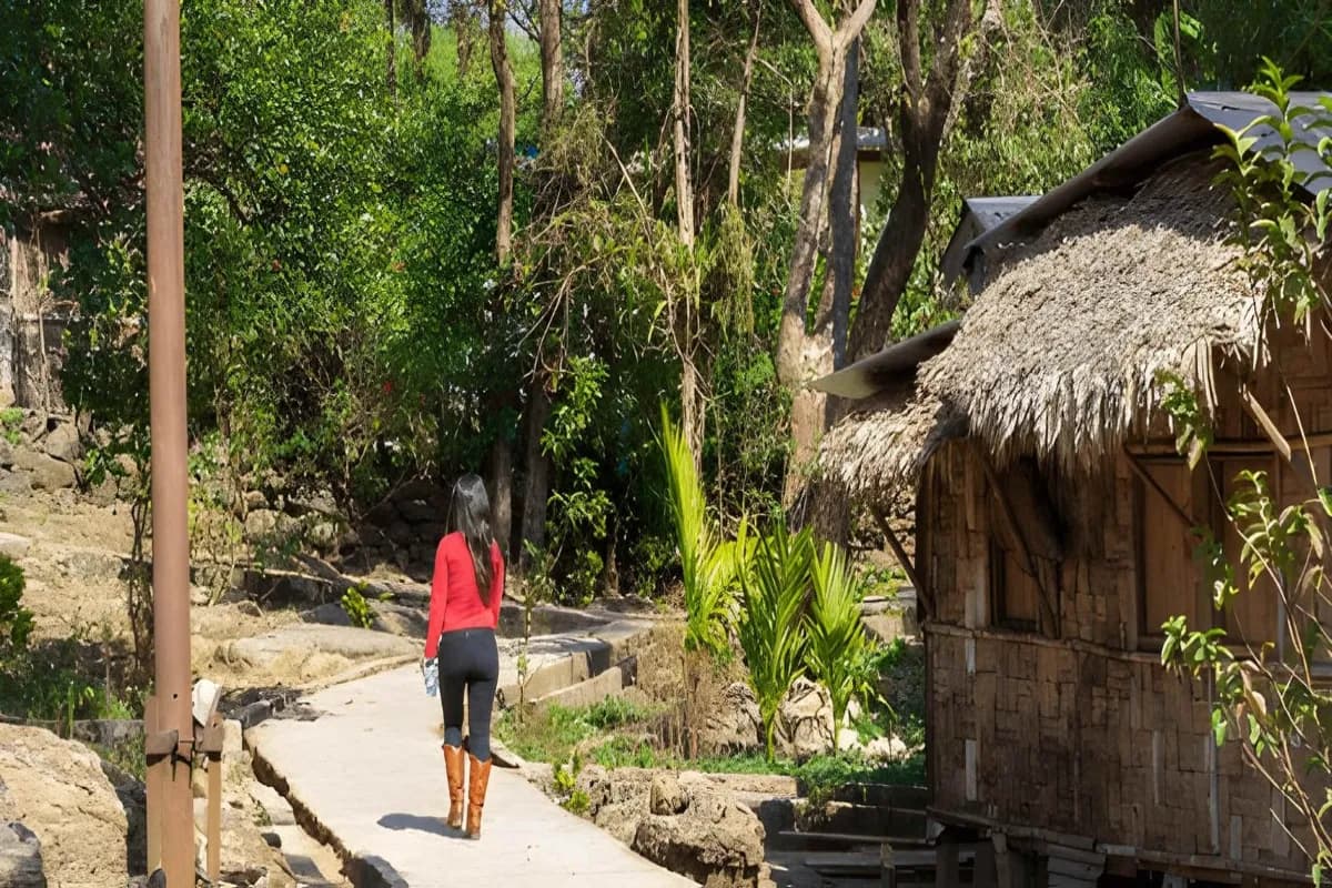 Mawlynnong Village Walk