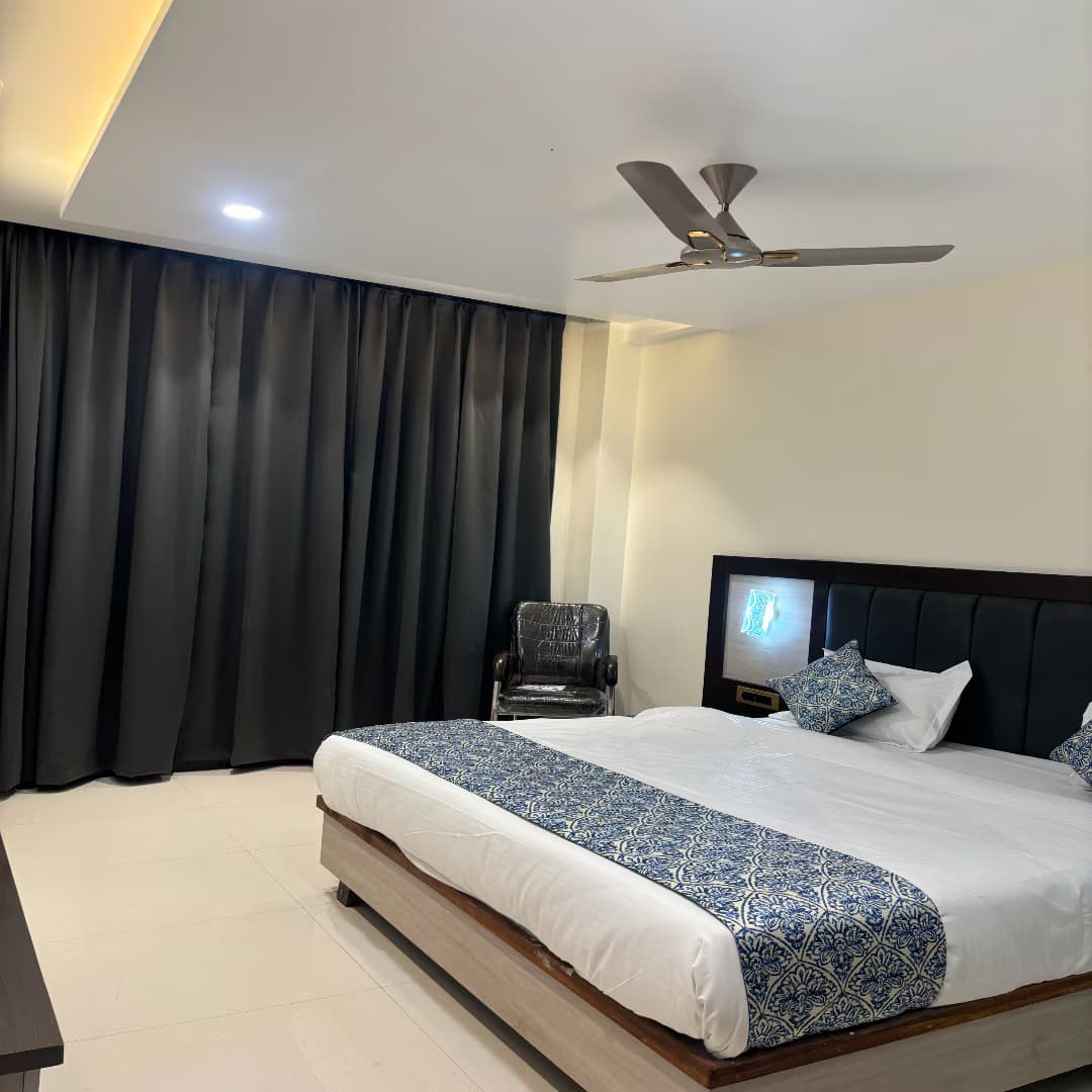 Hotel Gurudev Kunj