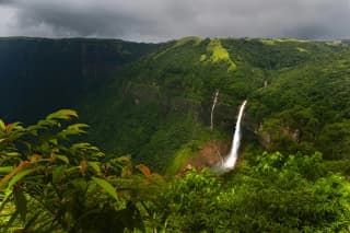  Nohkalikai Falls