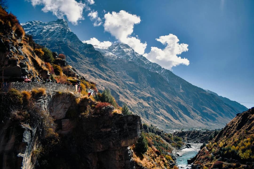 Cliffside Road View