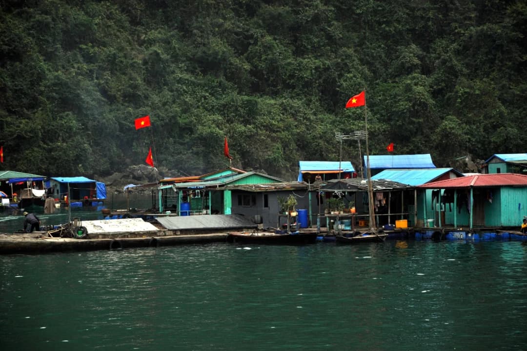 Floating fishing villages