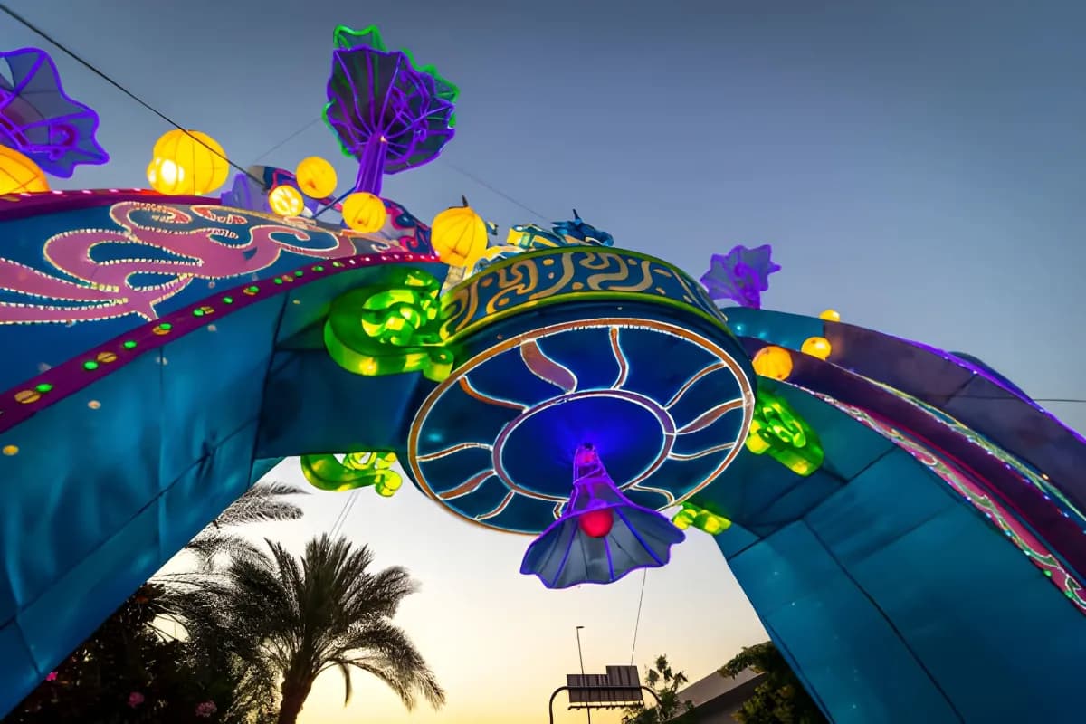 Dubai Garden Glow