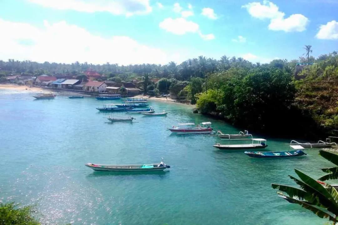 Toyapakeh Harbour Area