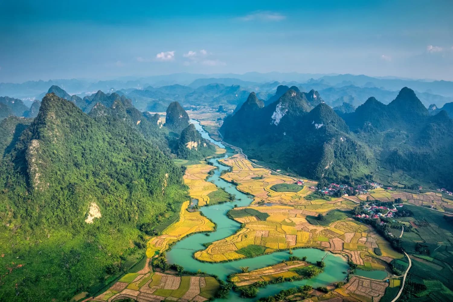 Heritage Vietnam Tour | Hanoi Flavors & Saigon History