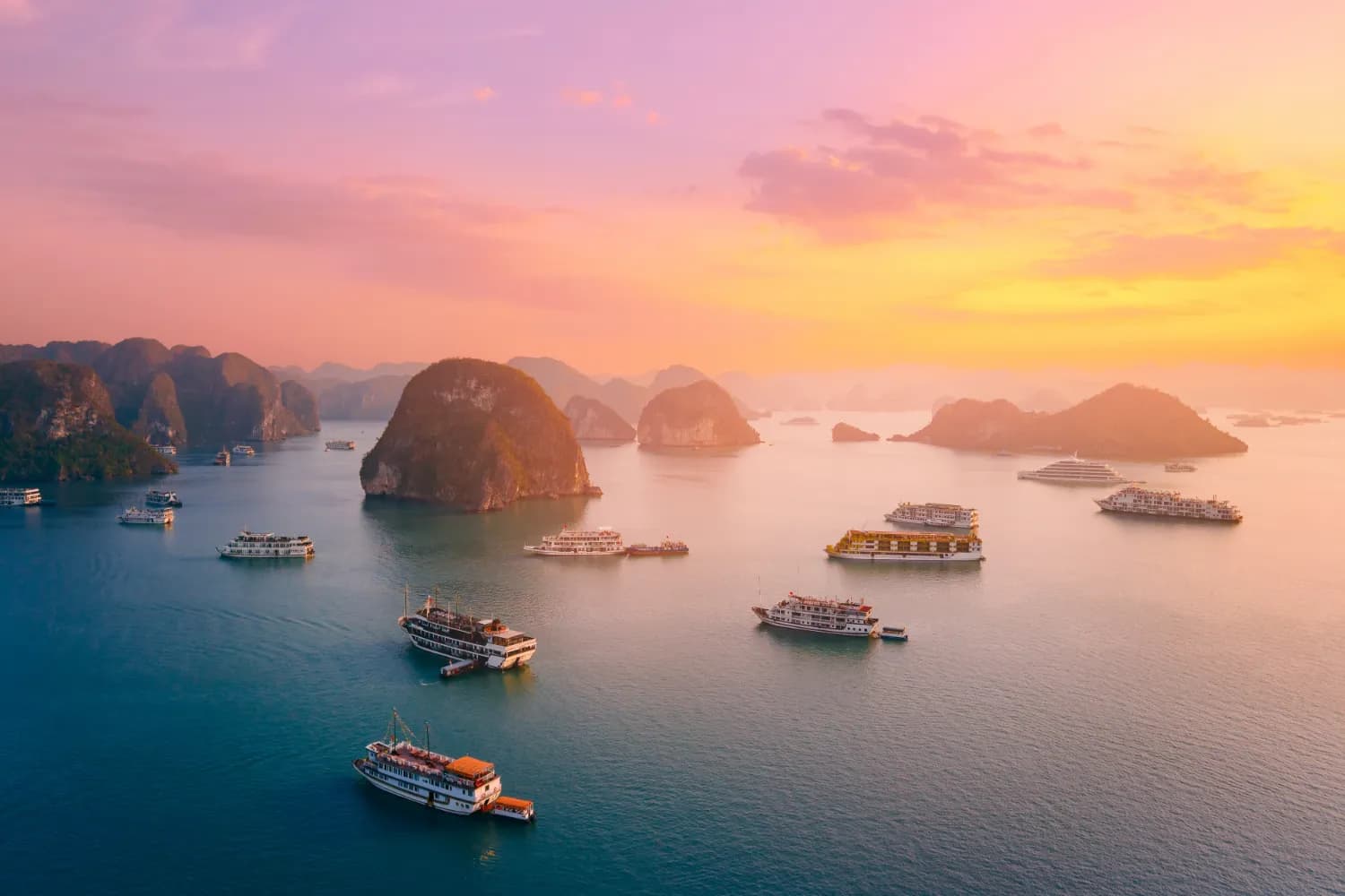 Halong Bay 
