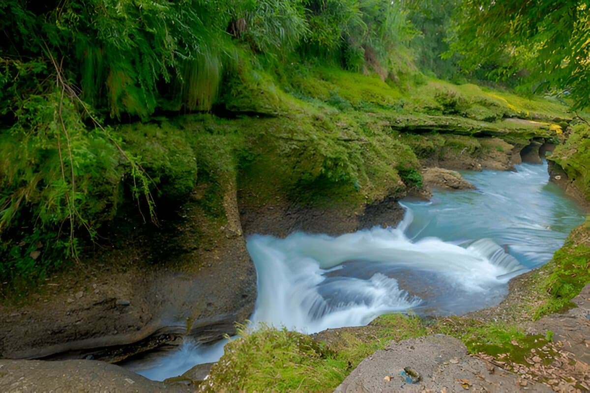 the Devi Falls