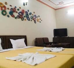 Priya Hotel