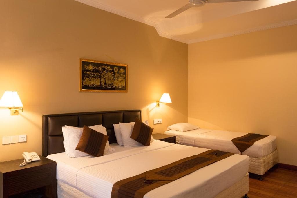 Devon Hotel