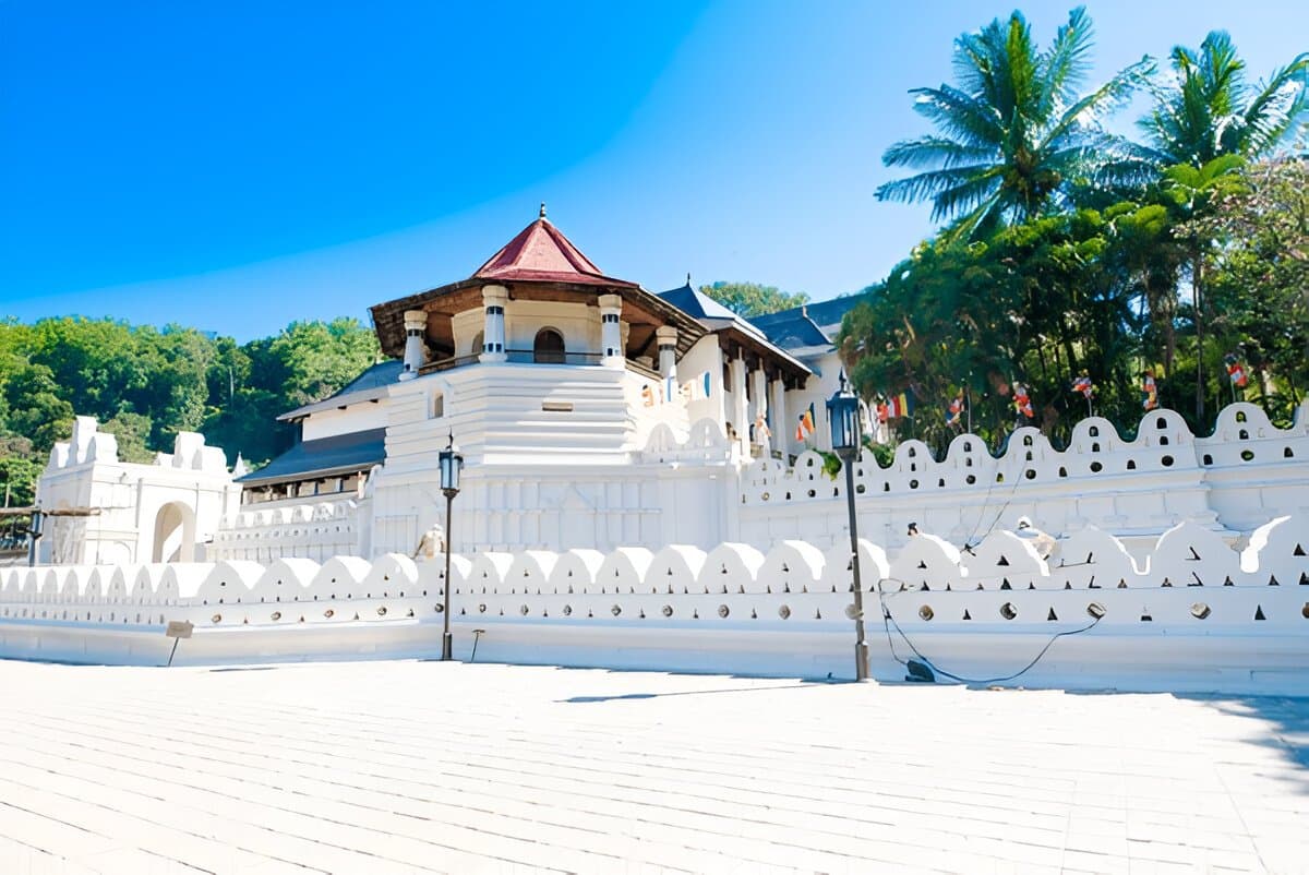 Explore Sri Lanka
