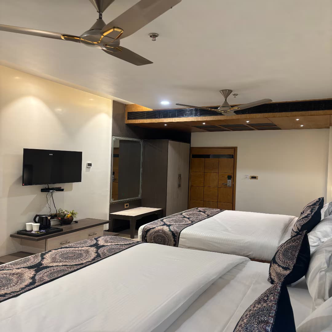 Hotel Gurudev Kunj