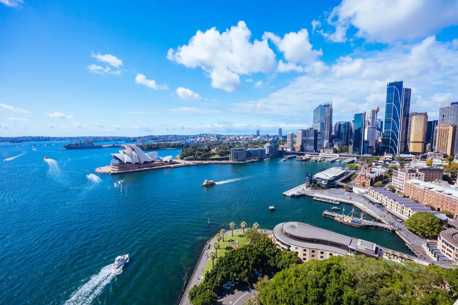 Ultimate Australia Experience - Reef, Wildlife & City Fun