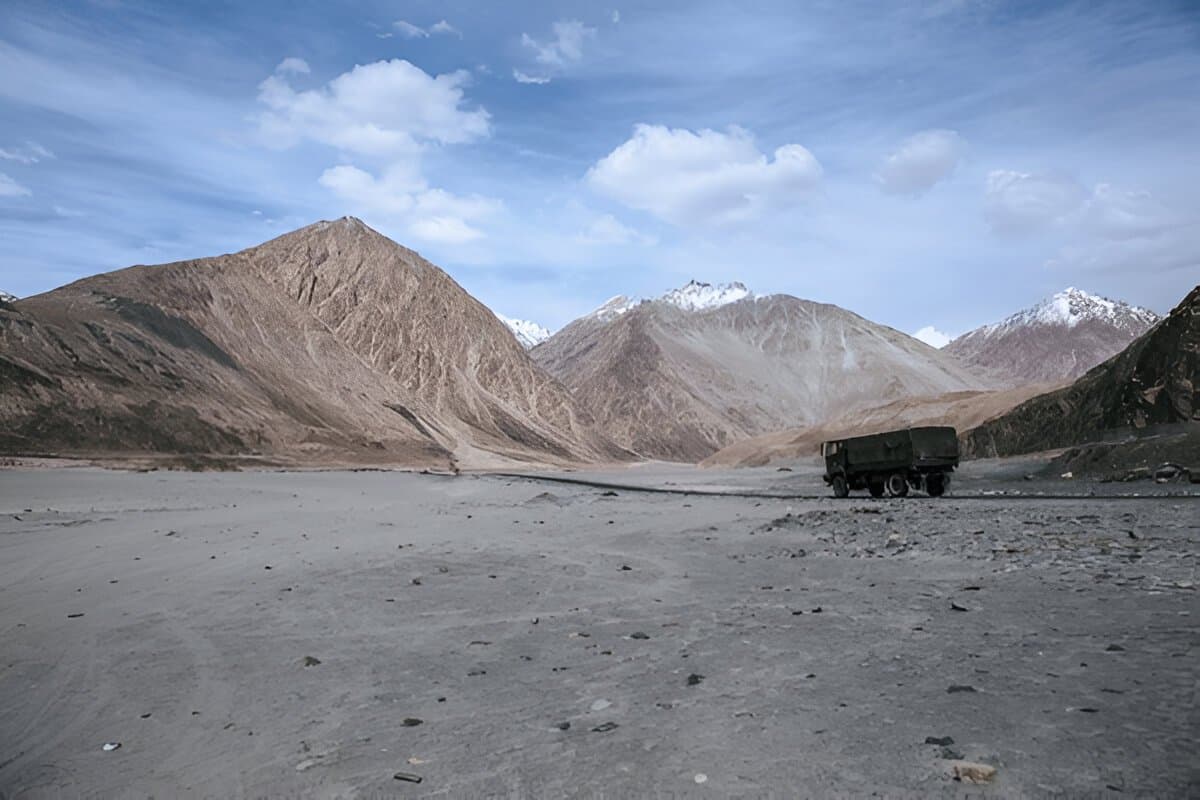Nubra Valley Sightseeing Tour