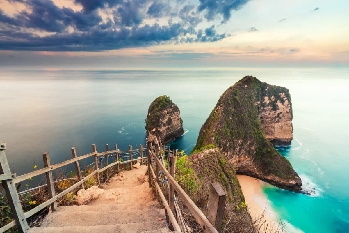Kelingking Beach