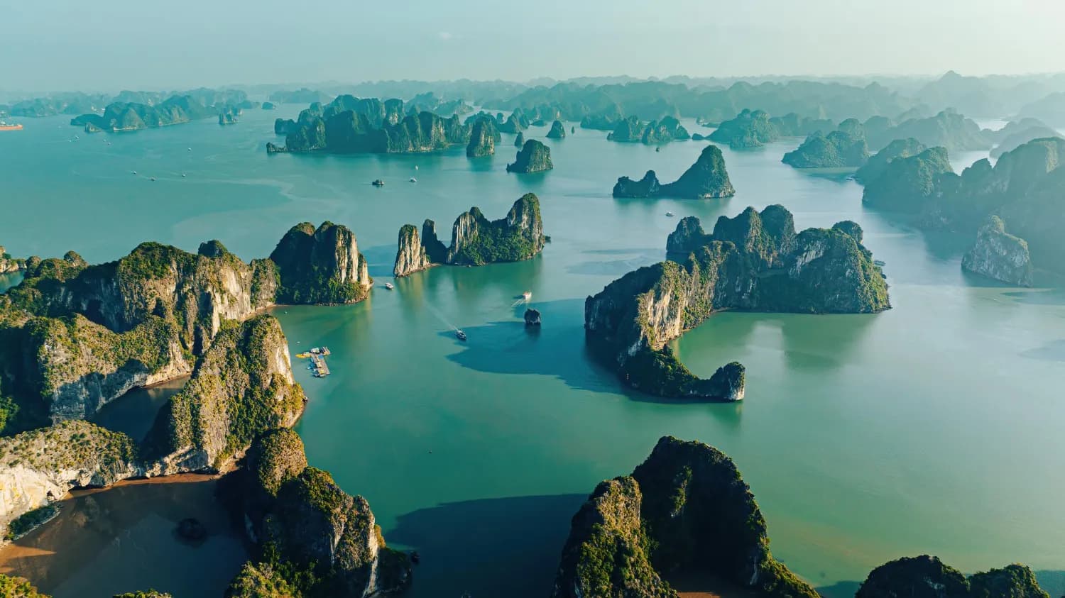 Heritage Vietnam Tour | Hanoi Flavors & Saigon History