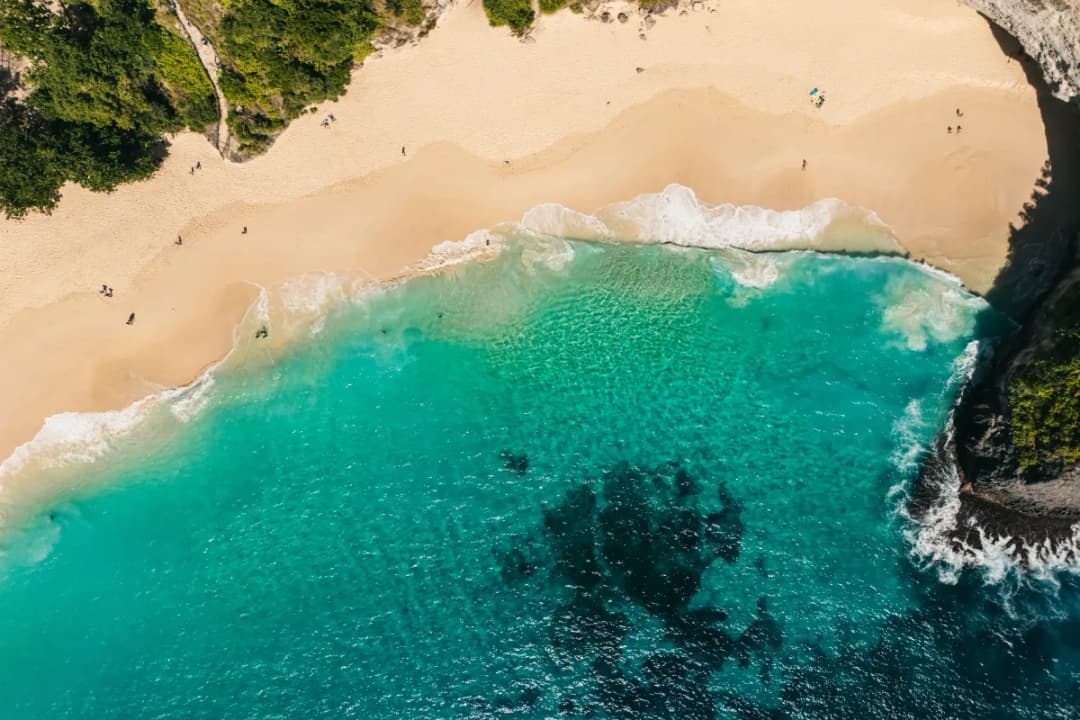 Hidden White Sand Shoreline