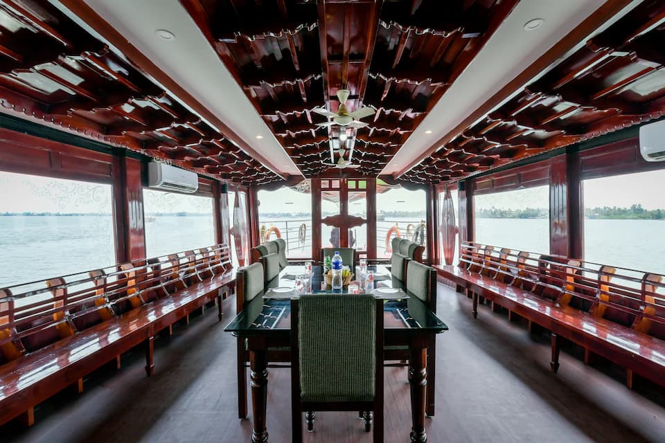My trip Houseboat