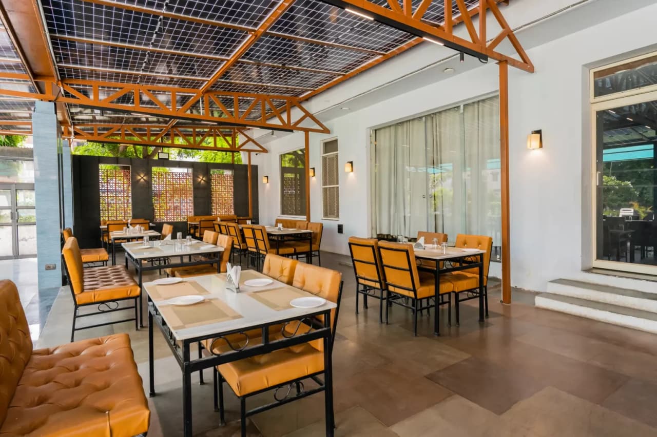 Hotel Mukund Villas & Iconic Restaurant