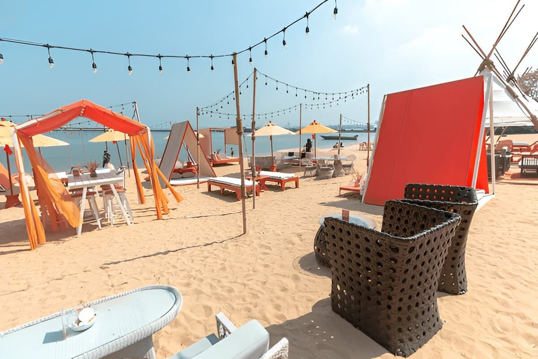 Beach Cafes and Resorts