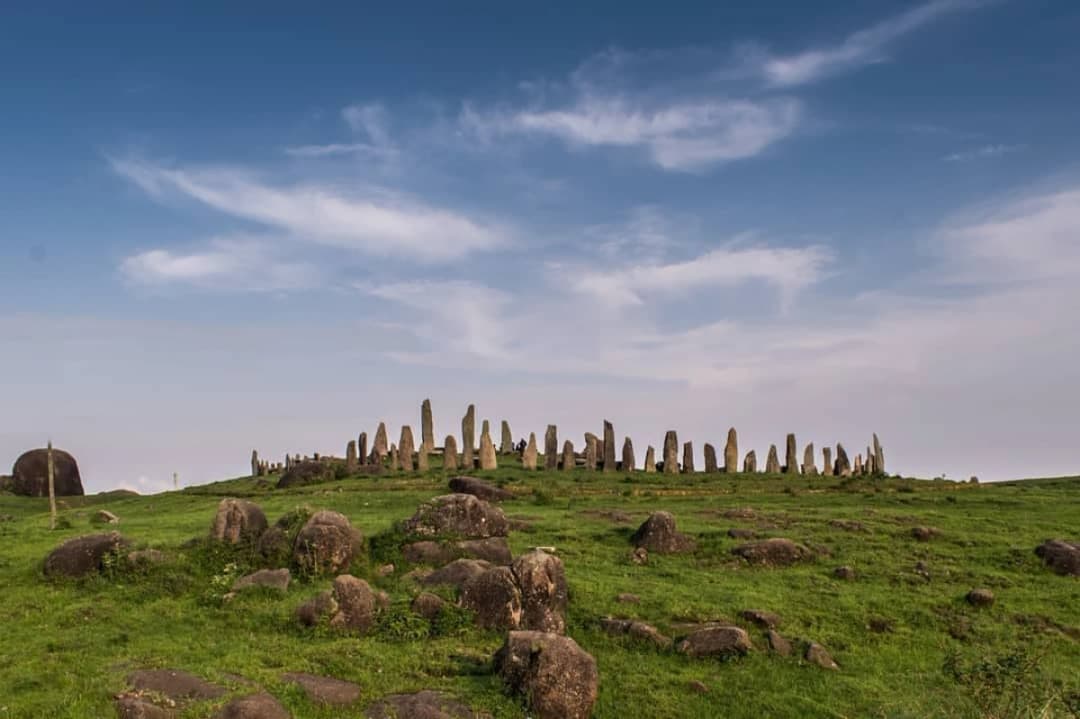 Monolith Twahlongwar