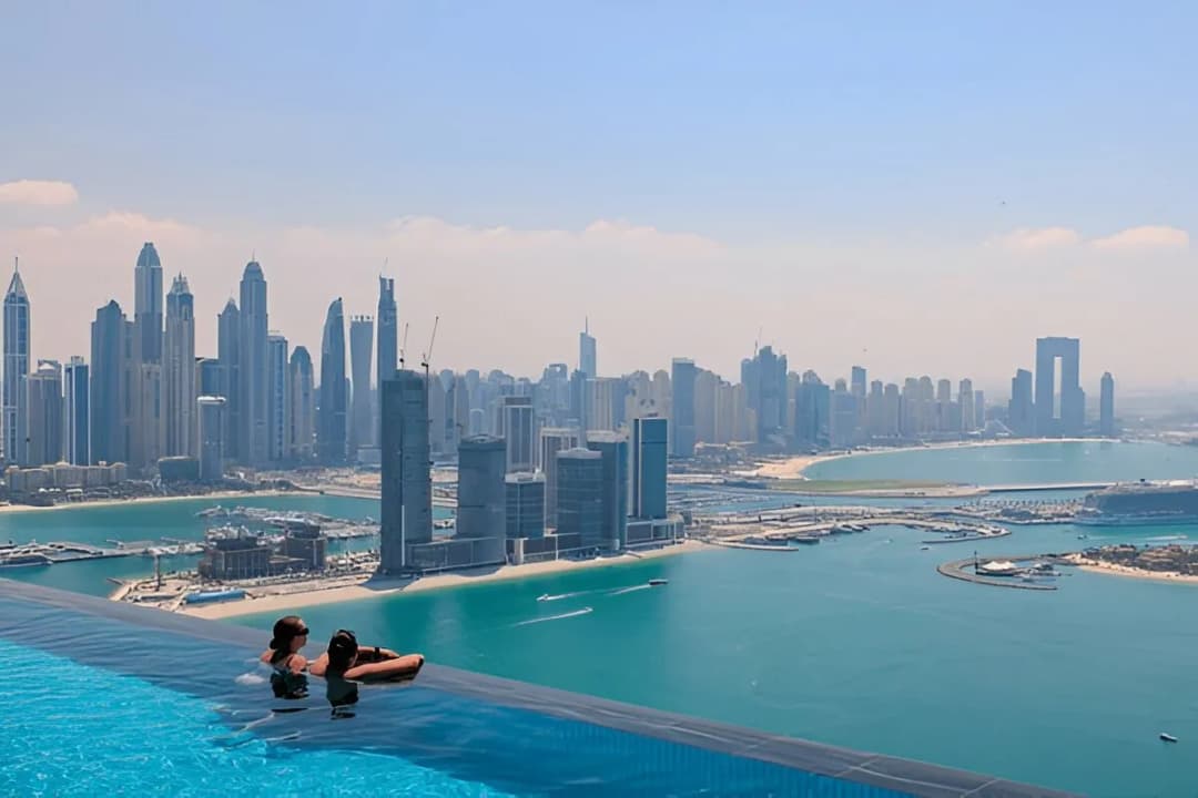 360° Infinity Pool