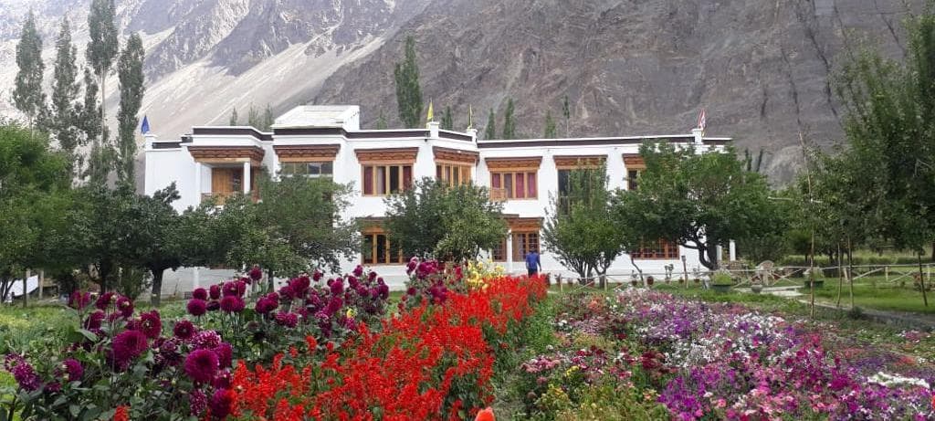  Hotel Snow Leopard Tabo