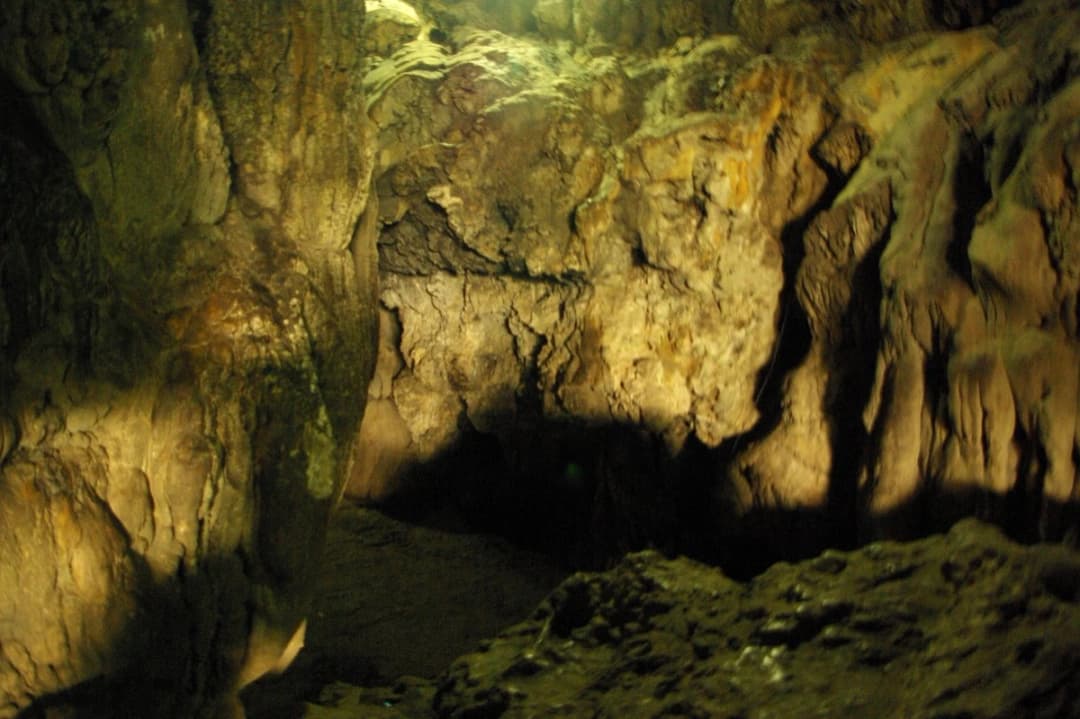 Mawjymbuin Cave