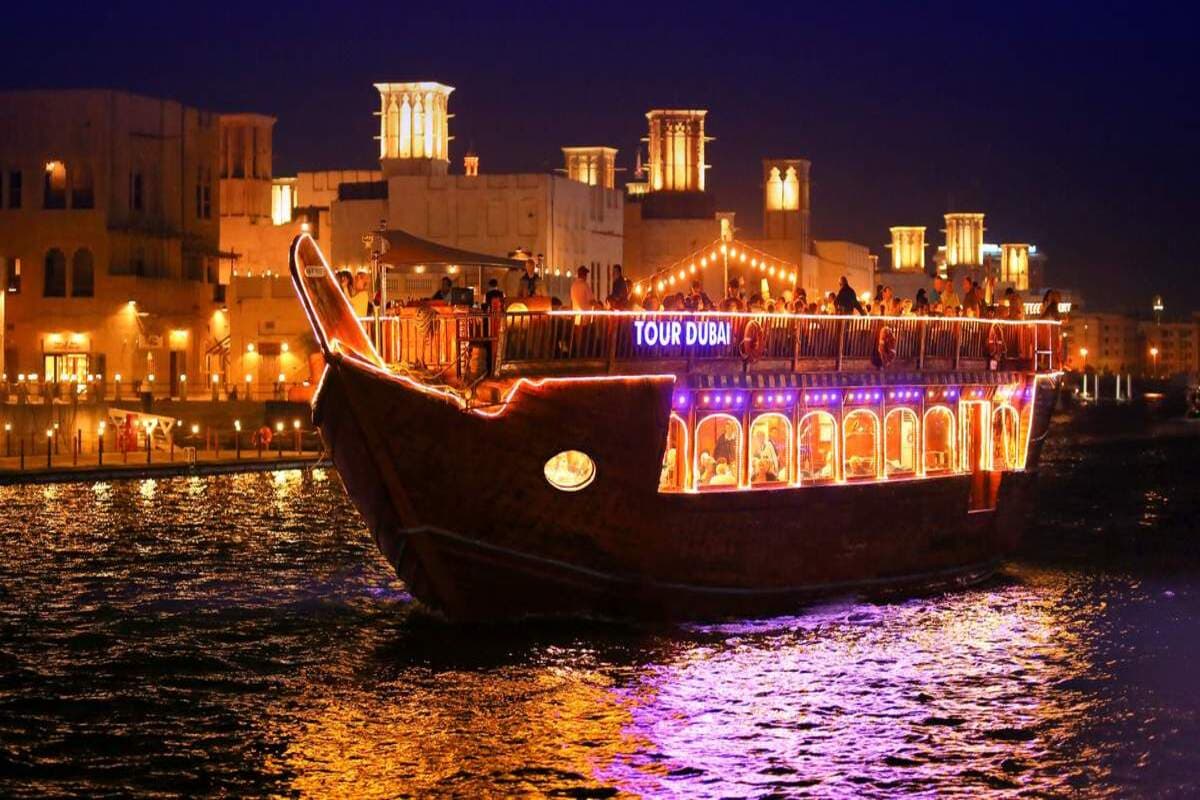 Dhow Cruise Dubai Creek