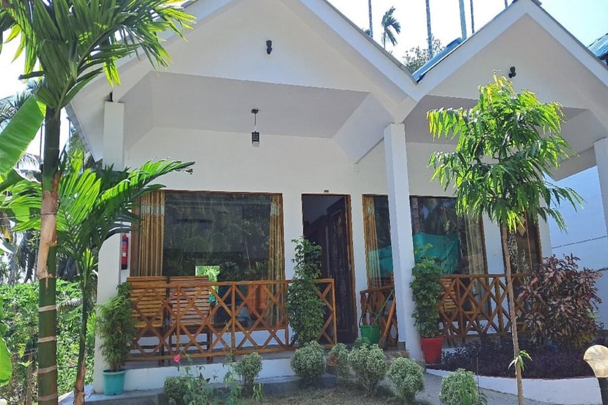 Laxmi Continental Resort