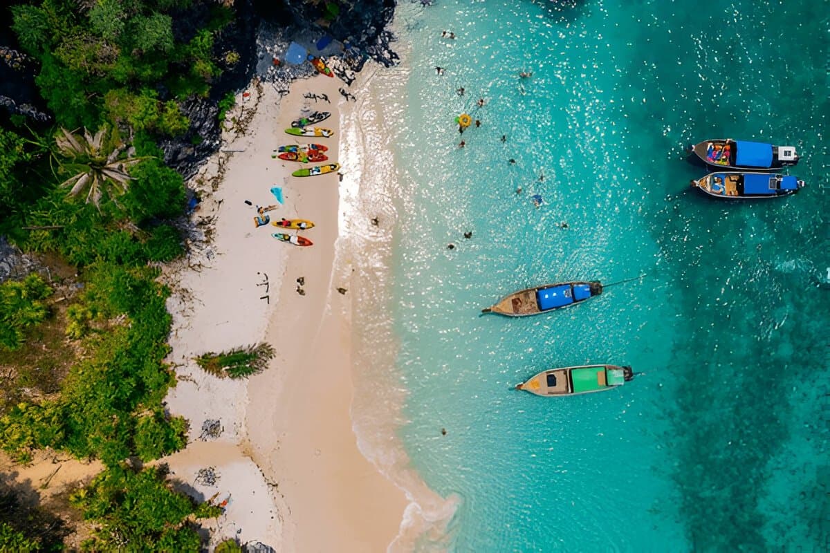 Coasts of Thailand - Including a Visit to Tiger Kingdom