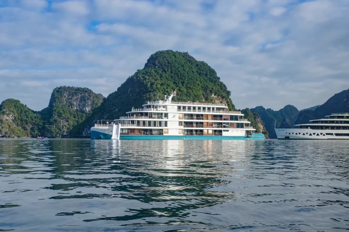 boat at Dau Go Island 