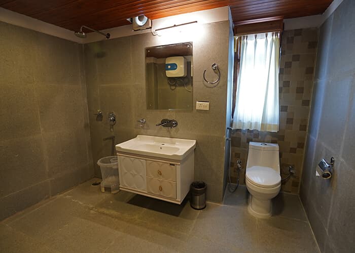 Retreat Crassula Ovata