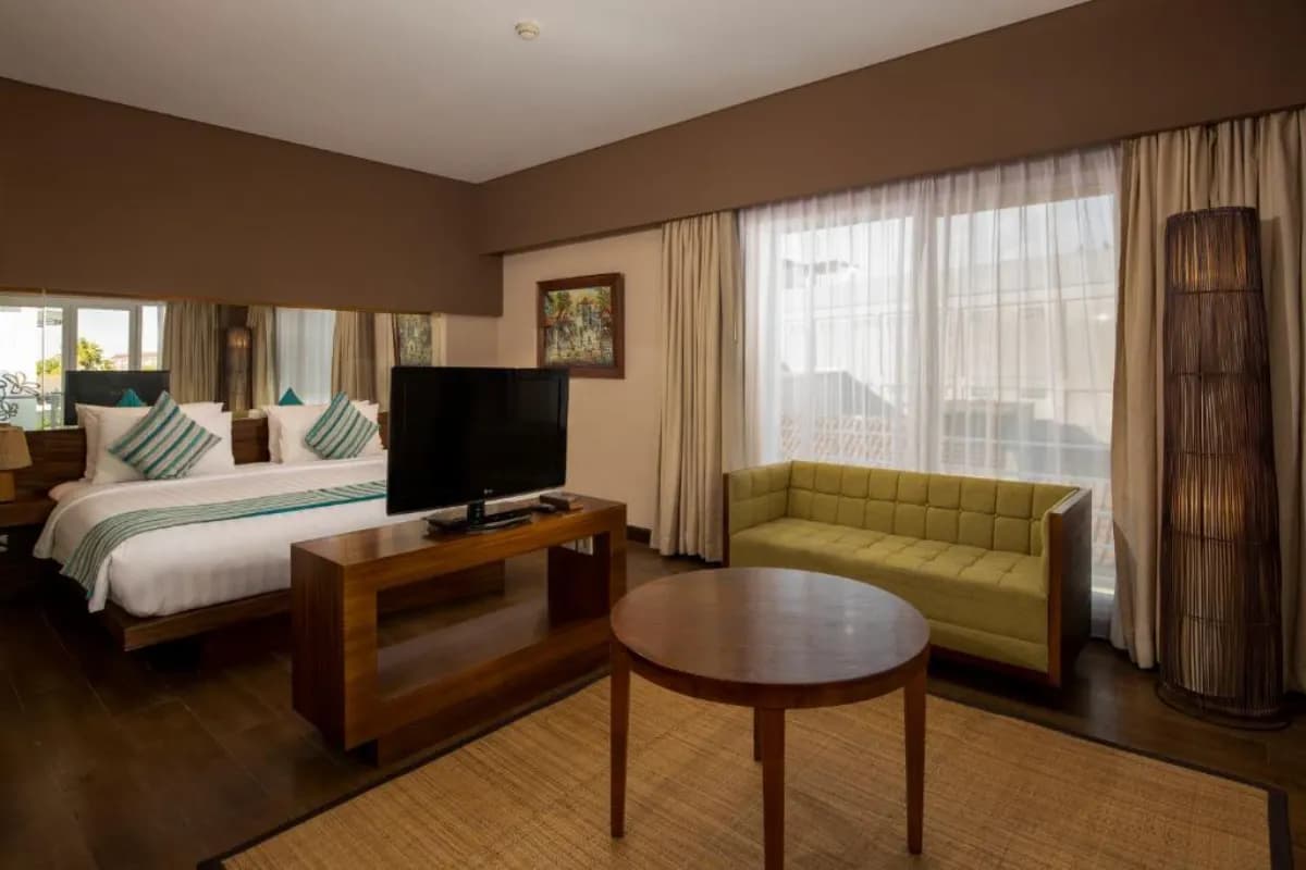 Grand Ixora Hotel